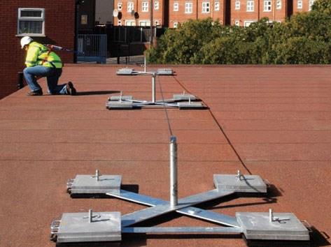 配重块锚固水平生命线系统