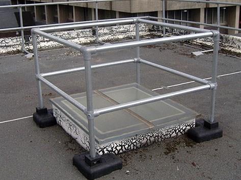 天窗隔离防护栏