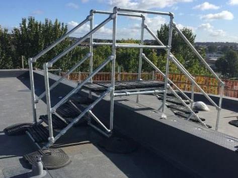 过桥梯安全通道